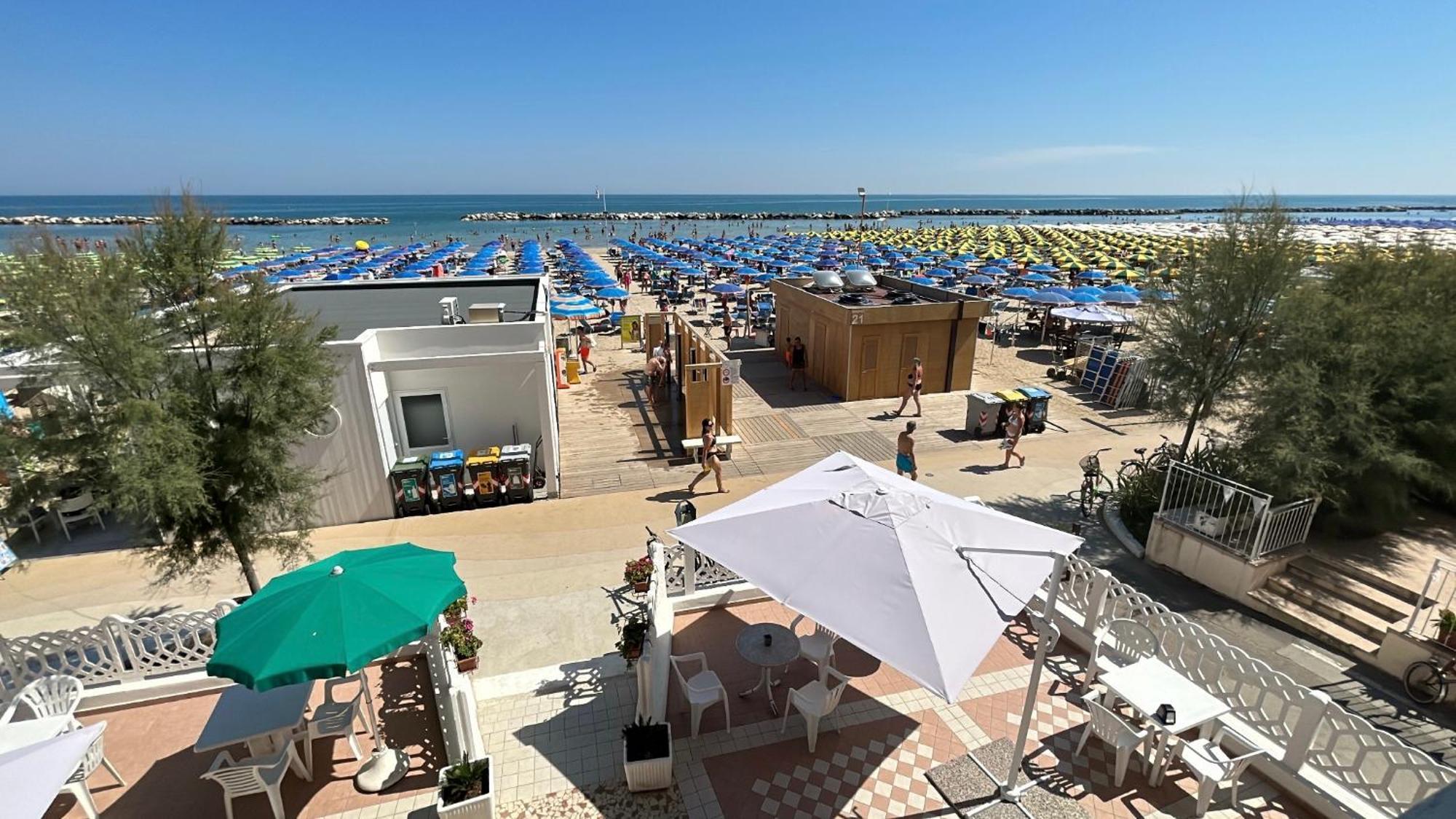 Hotel Bartolini ベラーリア・イジェア・マリーナ エクステリア 写真